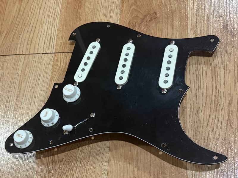 Squier Classic Vibe Stratocaster Loaded Pickguard image 1