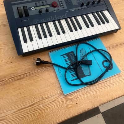 Waldorf Micro Q 37-Key Synthesizer 1999 - 2011 - Blue