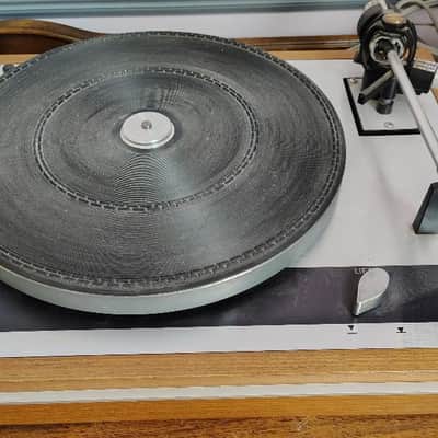 Thorens TD145 turntable in excellent condition serviced - 1980's image 1