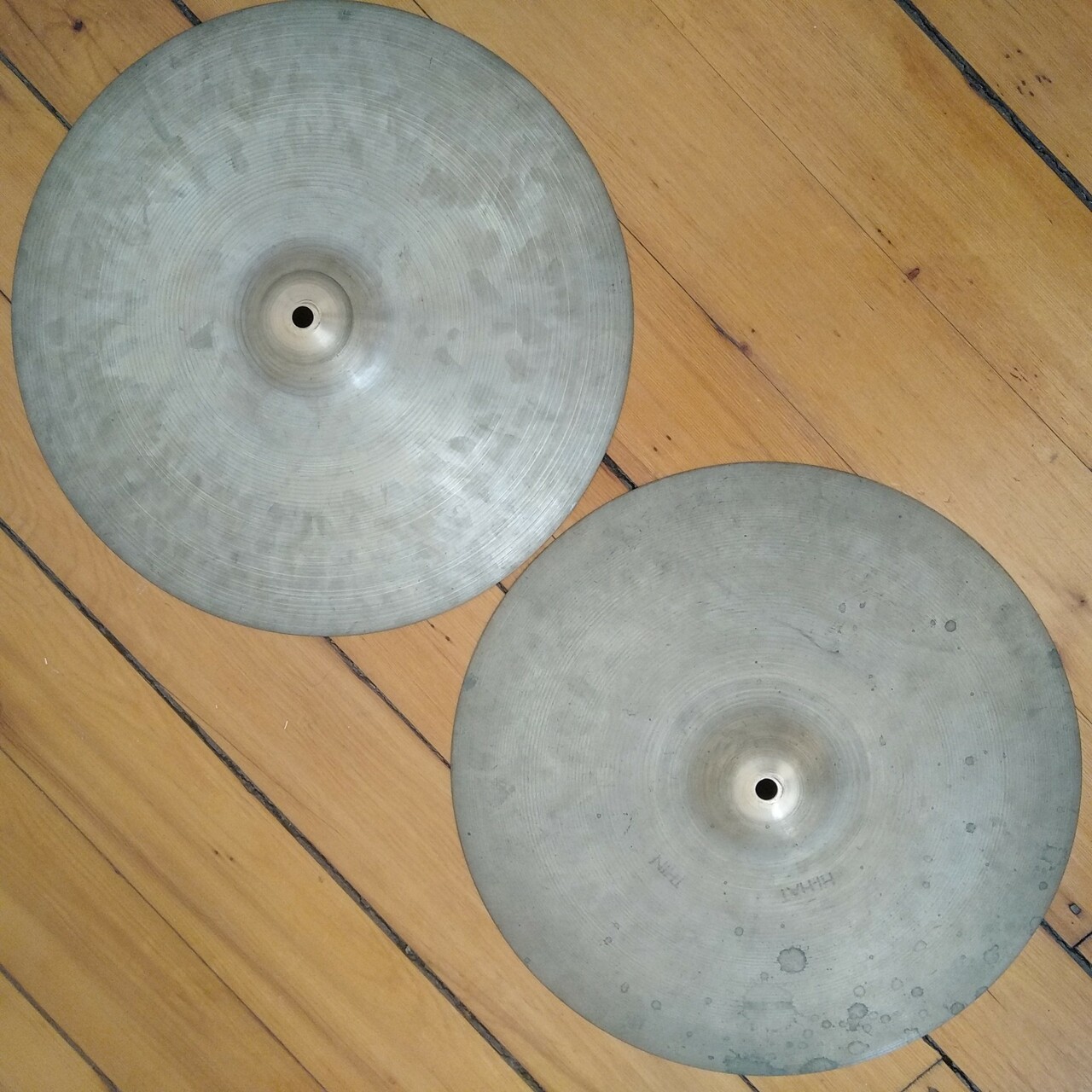 Zildjian 15" Paper-Thin Hi-Hats Zilco Cymbals 998g/1088g Vintage 60s B20 Avedis — main photograph