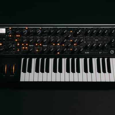 Moog Subsequent 37 Analog Synthesizer *AUTHORIZED DEALER