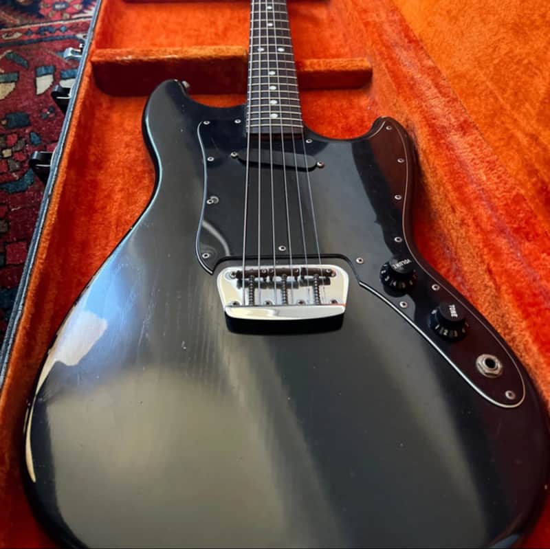 Fender Musicmaster with Rosewood Fretboard 1977 - 1980 - Black