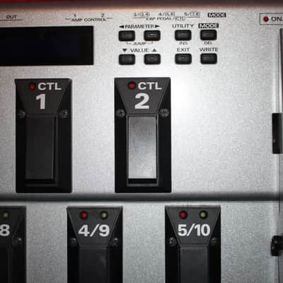 Roland VG-99 V-Guitar Modeling Synth with GK-3 Pickup and FC-300 MIDI Foot Controller - Silver image 15