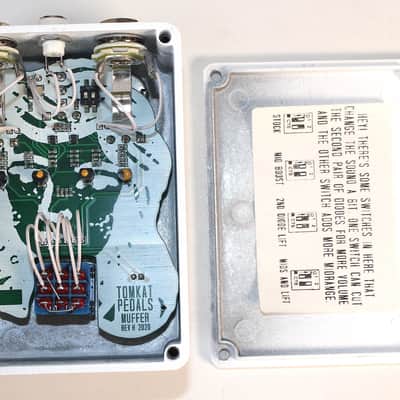 TomKat Pedals Violet Muffer Fuzz Pedal w/Box • Nude Graphic image 4