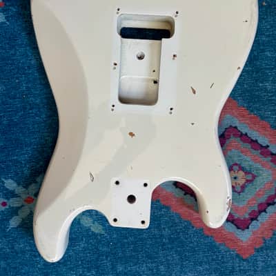Unknown Stratocaster body cream white image 2