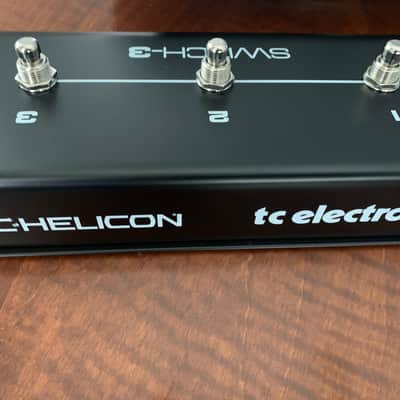 TC Helicon Switch-3 2000 - 2021 - Black image 2