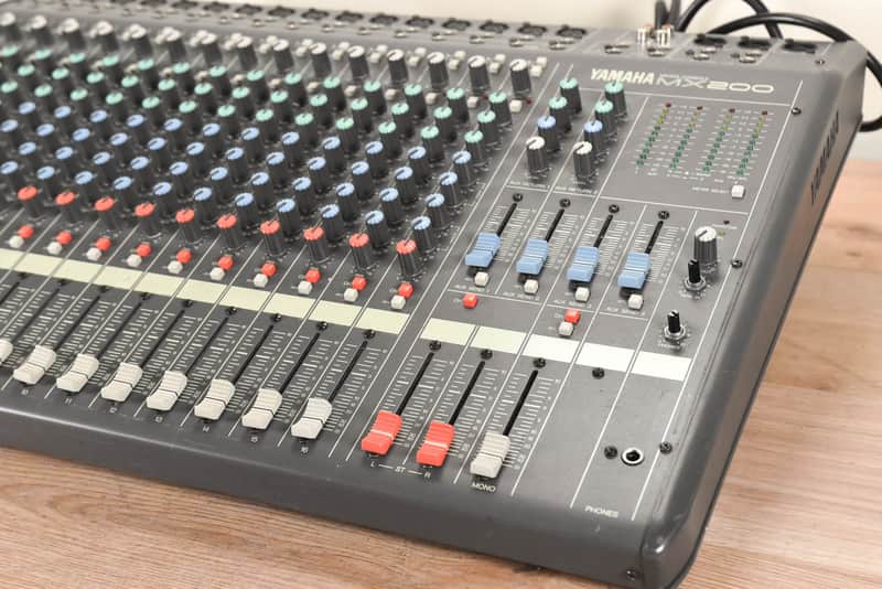 Yamaha MX200-16 16-Channel Mixer (church owned) CG003NJ | Reverb