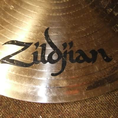 RARE, VINTAGE ZILDJIAN SCIMITAR 20-INCH RIDE CYMBAL & SABIAN SOFTCASE - WELL-USED BUT STILL WITH PLENTY OF LIFE image 3