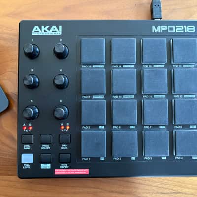 Akai MPD218 Drum Pad Controller - Black image 4