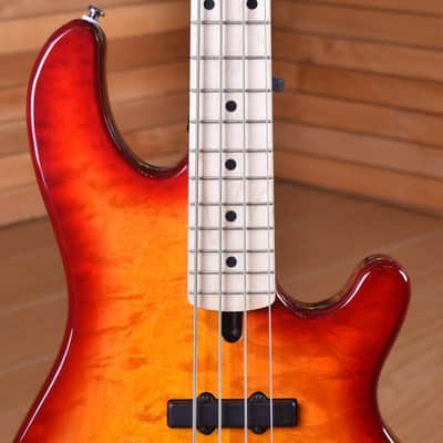 Lakland Skyline 44-02 Deluxe Cherry Sunburst image 6