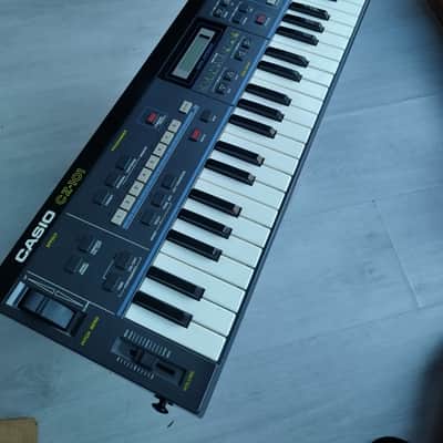 Casio CZ-101 49-Key Synthesizer 1985 - 1988 - Black
