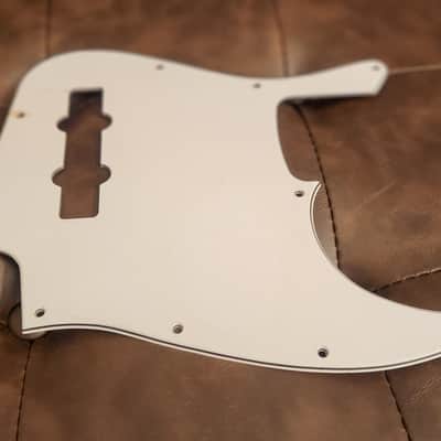 Classic Fender Jazz Bass 3-ply 10 hole White Pickguard image 5