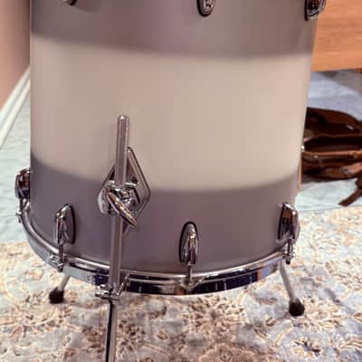Gretsch Brooklyn Silver Mist Duco image 16