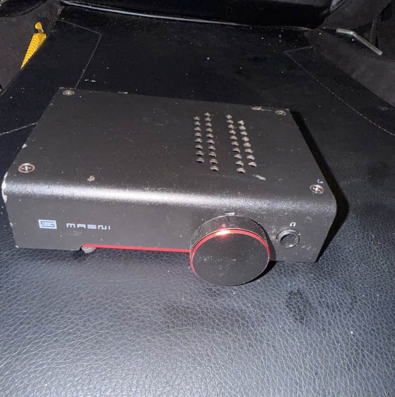 Schiit Magni - Black/red image 1