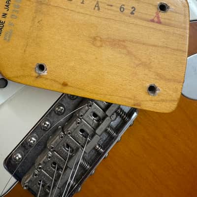 Immagine 1989/99 Fender Stratocaster ST62-90 sunburst US Pickups - 16