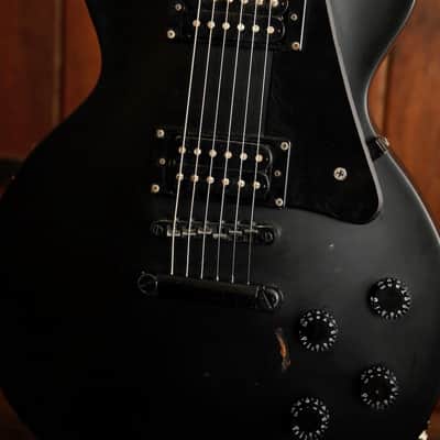 Epiphone Les Paul Studio Gothic Electric Guitar Pre-Owned imagen 3