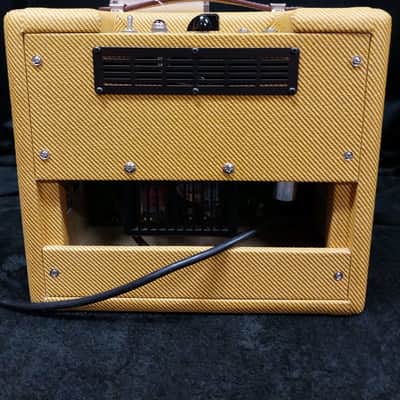 Fender '57 Custom Champ 2-Channel 5-Watt 1x8" Guitar Combo - Lacquered Tweed image 2