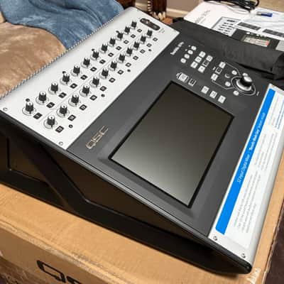 QSC TouchMix-30 Pro Touch Screen Compact Digital Mixer image 3