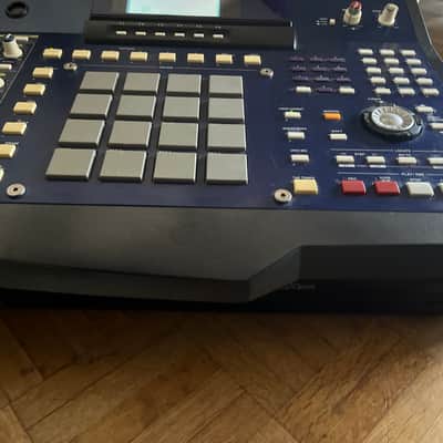 Akai MPC4000 Music Production Center 2002 - 2007 - Blue image 7