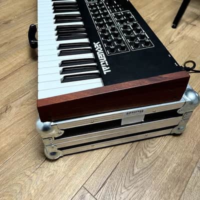 Sequential Prophet REV2-8 2015 - Black image 2