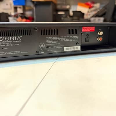 Insignia NS-SB515 Soundbar W/ Wireless Subwoofer 2.1 Channel 45W Black COMPLETE image 3