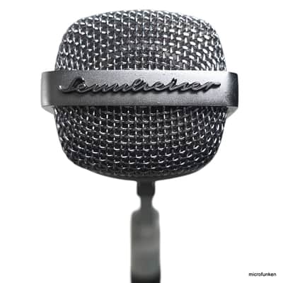 Sennheiser MD 421-2 Cardioid Dynamic Microphone | Reverb Canada