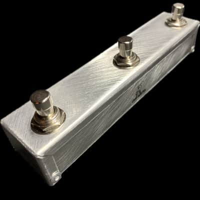 Loop-Master Pedals Aux Morningstar MC3/MC6/MC6 PRO/MC8 Mini Controller – Expand Your MIDI Footswitch, USA Made, In Stock image 1