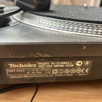 Technics SL-1210MK2 with M447 cartridge image 3