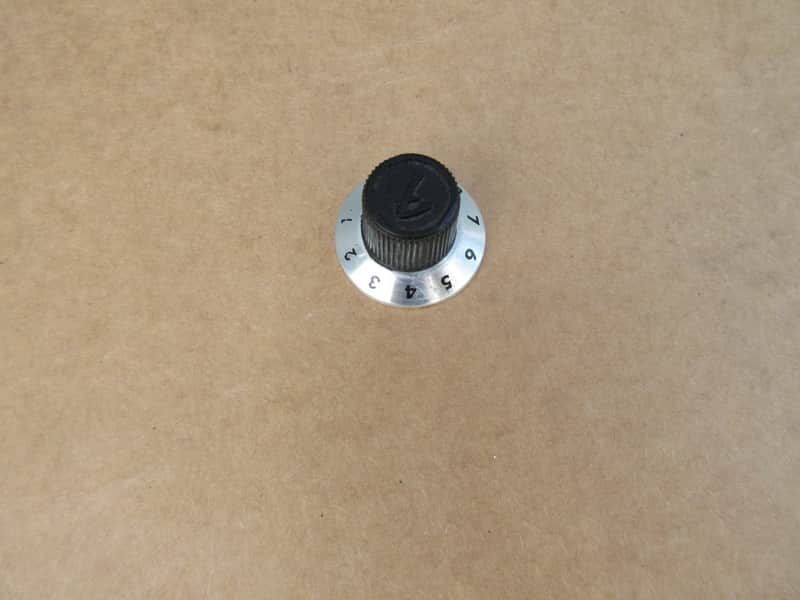 Fender F Knob