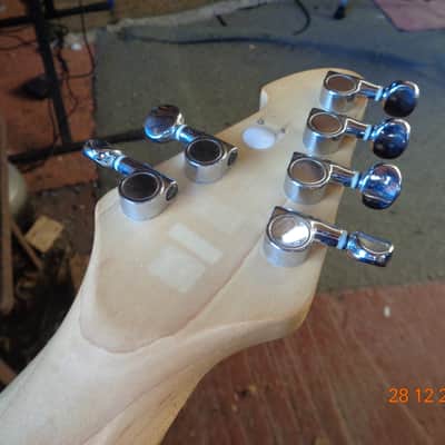 Wide neck electric guitar for big hands image 6