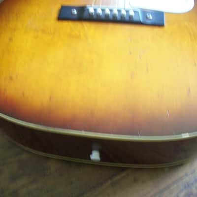 Silvertone 319 1960 - Sunburst image 3