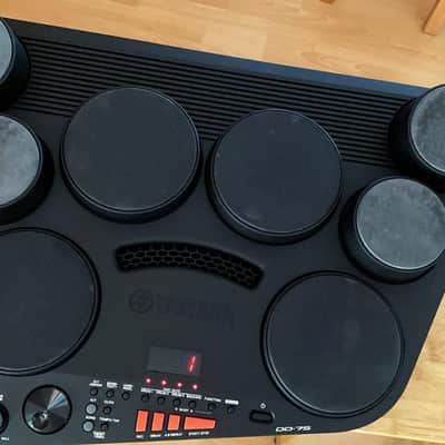 Yamaha DD75AD 8-Touch Sensitive Pad Digital Drum Machine Good Condition