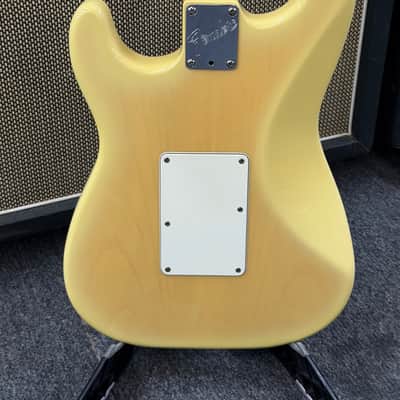 Fender Strat Plus Deluxe with Maple Fretboard 1993 - Vintage Blond image 7