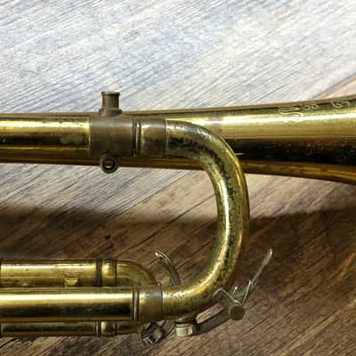 1958 F.E. Olds & Son Mendez Gold Lacquered Professional Bb Trumpet with Mouthpiece and Case image 2
