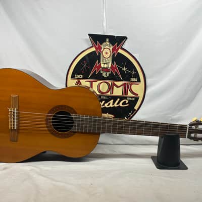 Yamaha C40 Classical Acoustic Guitar image 1