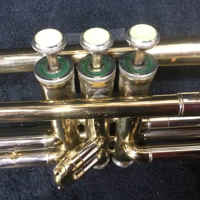 York Artist model trumpet 1955-56 - Brass Lacquer image 13