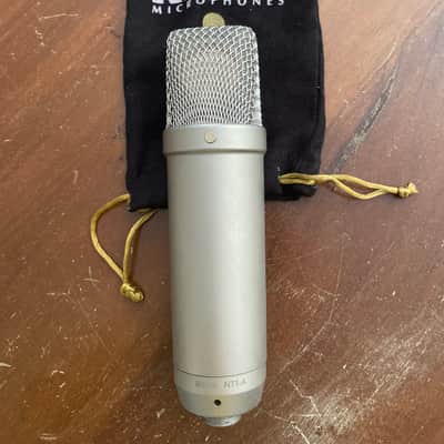 Rode NT1-A Large Diaphragm Cardioid Condenser Microphone (Complete Vocal Bundle) image 5