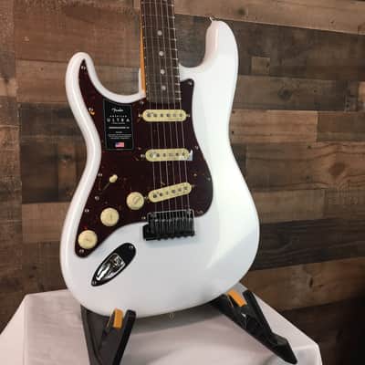 Fender American Ultra Strat LEFTY Arctic Pearl, Hard Case, Free Ship, 357 image 3