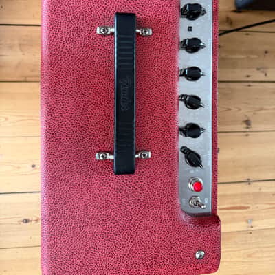 Fender 2230504393 BLUES Junior III Limited Edition 2016 - Red blood limited image 2