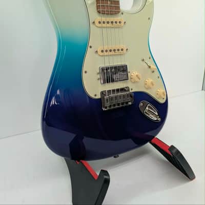 Fender Player Plus Stratocaster HSS with Pau Ferro Fretboard 2022 - Belair Blue image 2