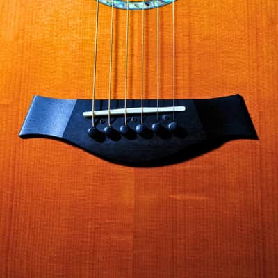 Taylor Custom Grand Auditorium 2022 - Natural image 10
