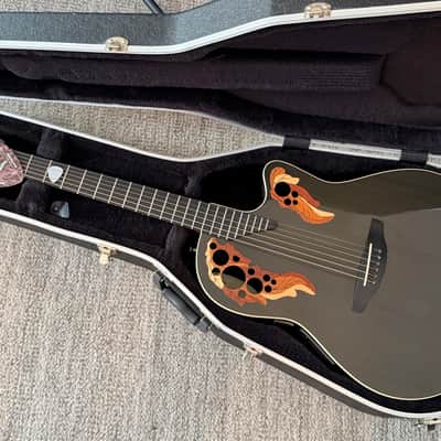Ovation Adamas 1597 - Unidirectional Smooth Top Graphite/Birch image 16