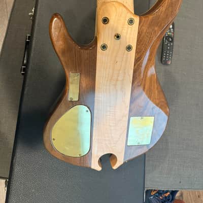 The Collector’s Choice: Treker Custom 6-String Bass – Alembic Pickups – Mint/Like-New image 7