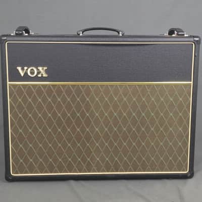 Vox AC30CC2 Custom Classic 2-Channel 30-Watt 2x12" Guitar Combo 2005 - 2010 - Black image 1