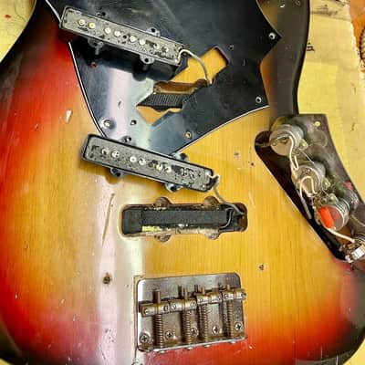 Fender Jazz Bass  1975 Fender Jazz Bass 1975 - Sunburst image 8