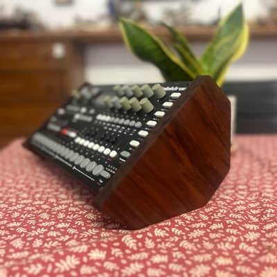 Elektron Analog Four- Wood Stand (100% walnut)