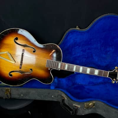 Gretsch Synchromatic model 6037 from 1952 in sunburst finish with case image 21