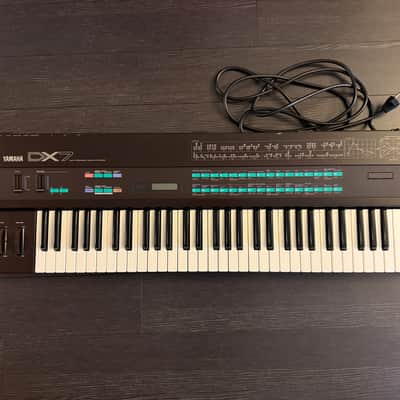 Yamaha DX7 Programmable Algorithm Synthesizer 1983 - 1987 - Black