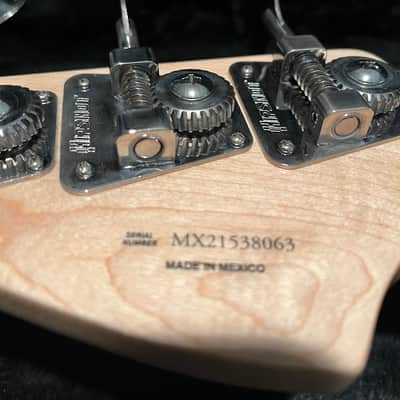 2021 Fender Vintera '70s Jazz Bass w/ Hipshots, Bartolini’s and Hi-Mass Bridge image 8