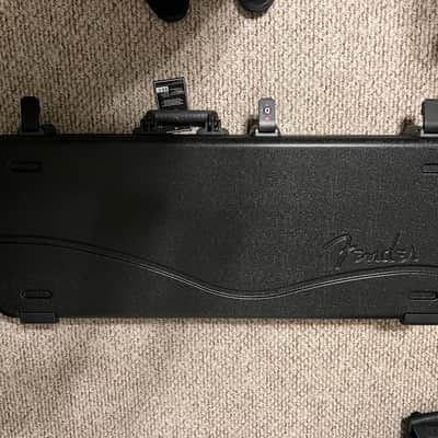 Fender Player Stratocaster with Maple Fretboard 2018 - Present - Polar White image 2